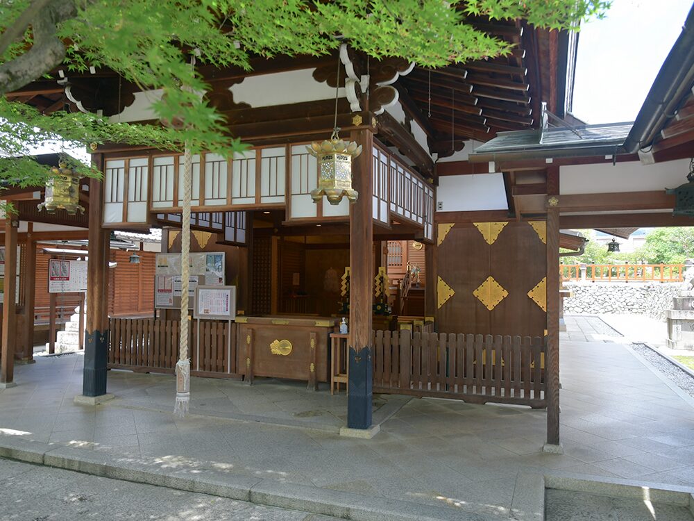 車折神社-本殿・拝殿